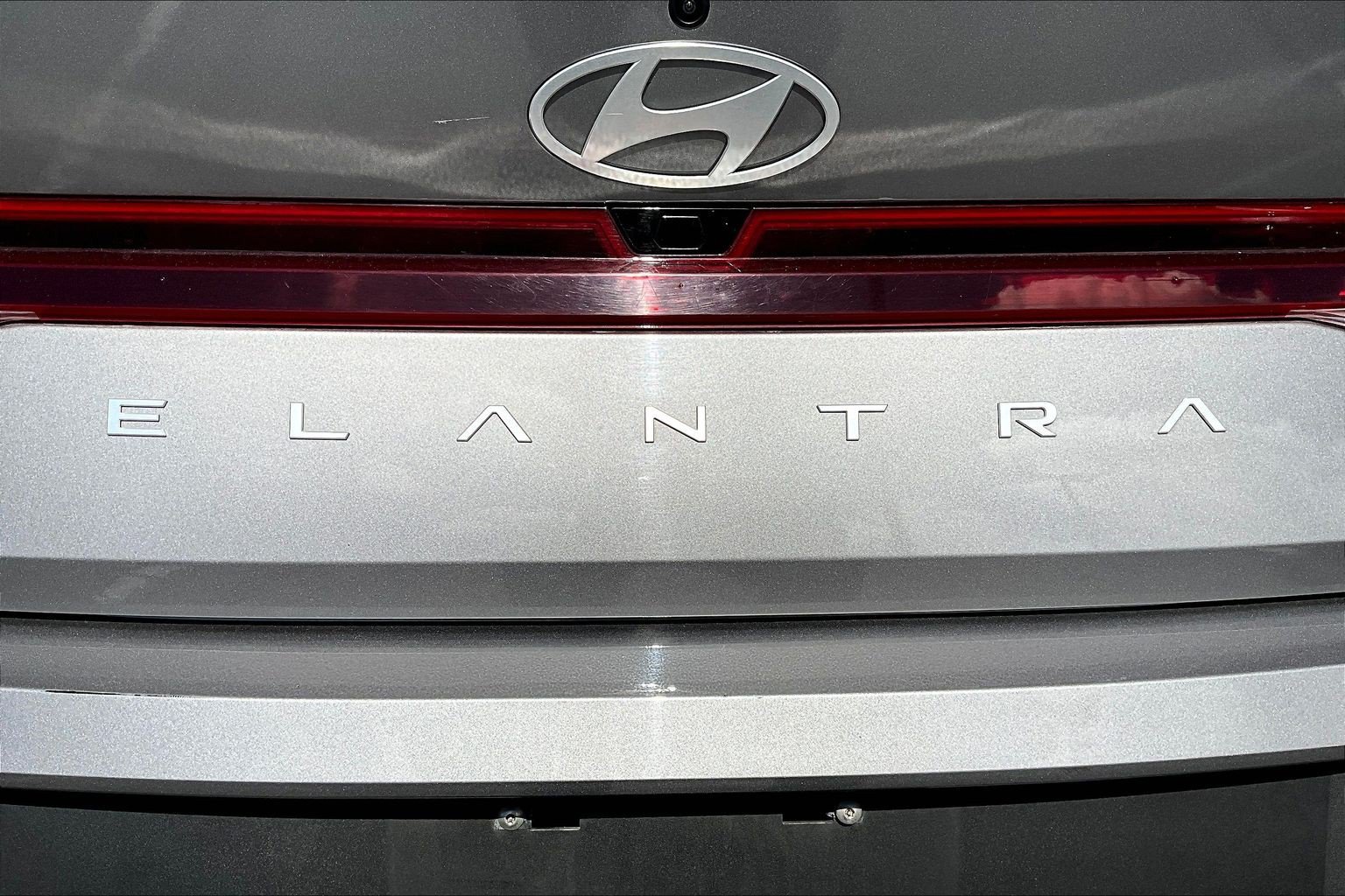 Used 2024 Hyundai Elantra SEL FWD image 23