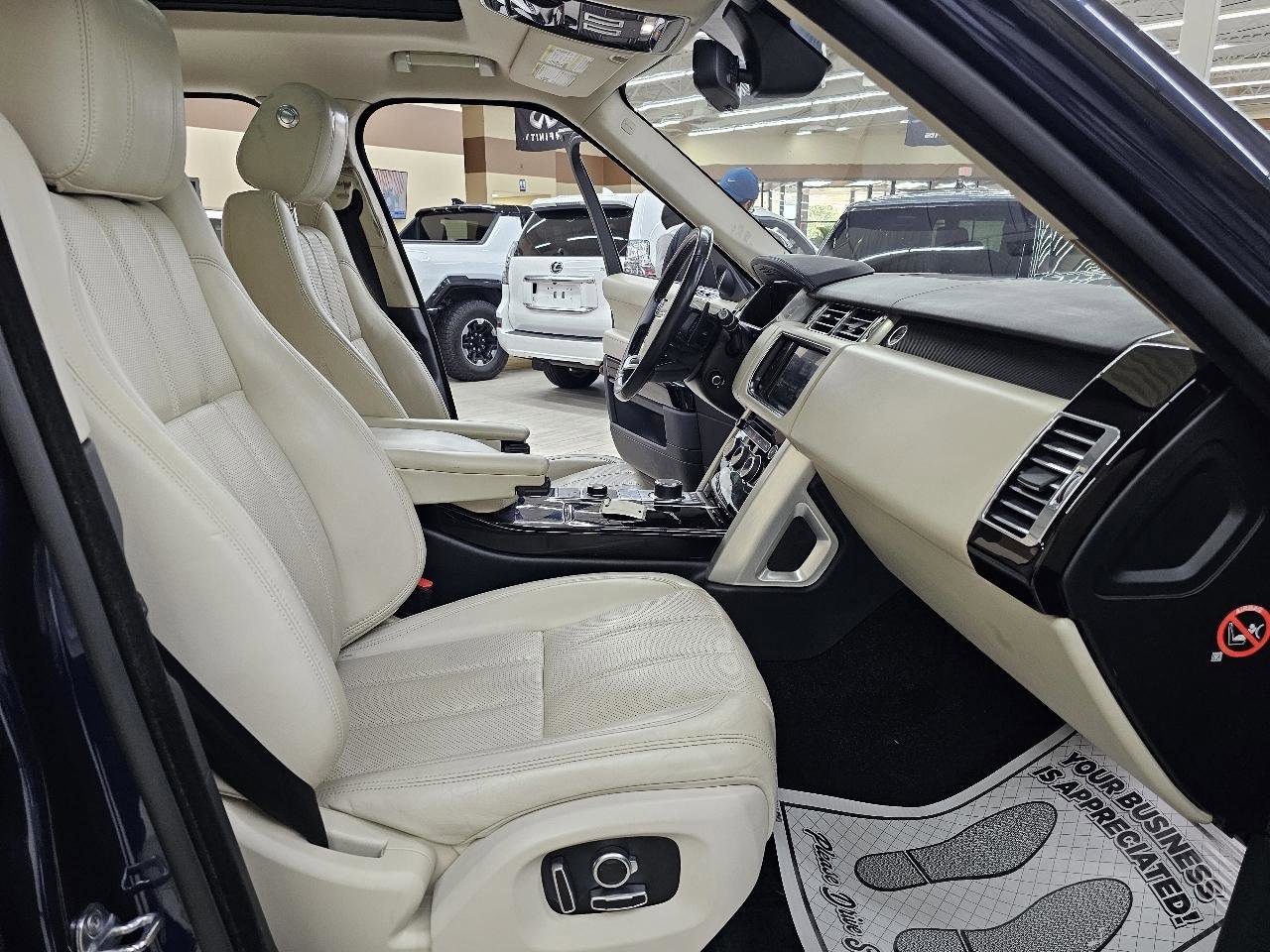 Used 2016 Land Rover Range Rover HSE AWD/4WD image 21