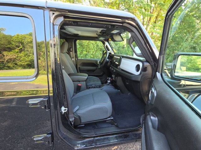 Used 2025 Jeep Gladiator Sport AWD/4WD image 22