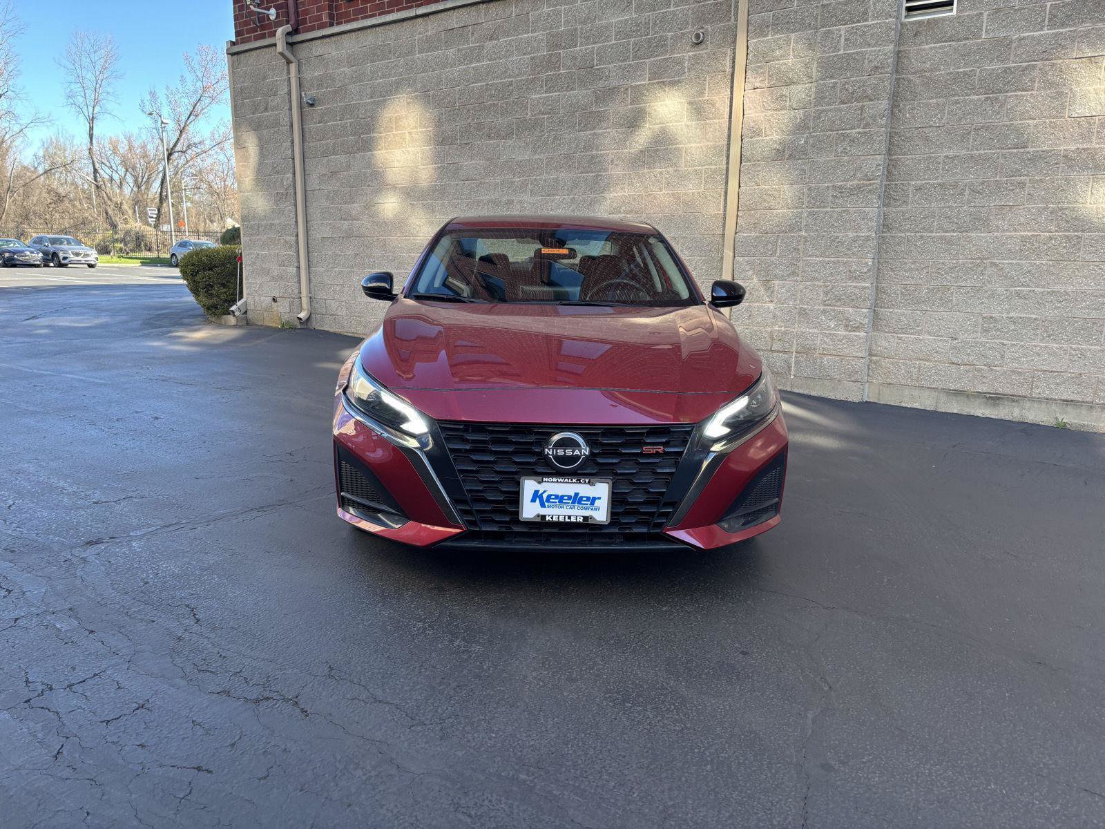 Used 2024 Nissan Altima 2.5 SR w/ SR Premium Package FWD image 5