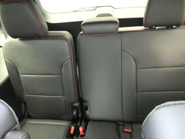 Used 2026 Chevrolet Traverse RS w/ LPO, Floor Liner Package image 12