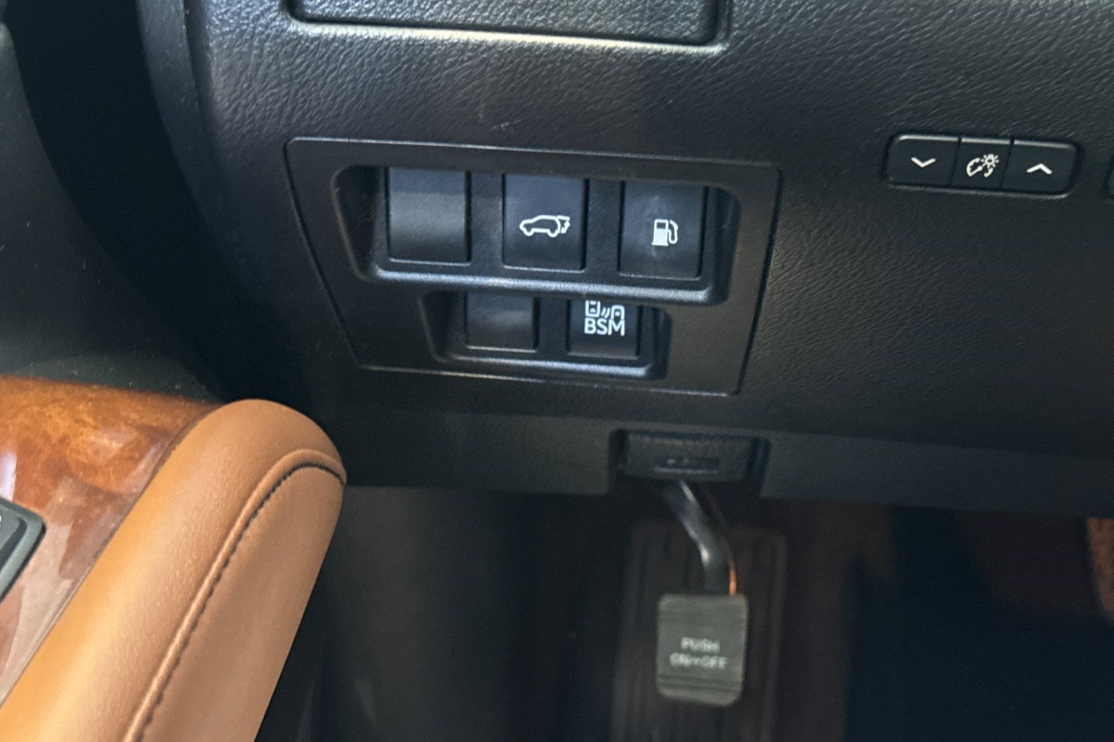 Used 2014 Lexus RX 350 AWD w/ Navigation Package image 37