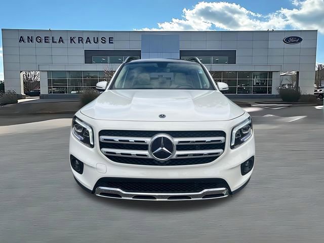 Used 2022 Mercedes-Benz GLB 250 4MATIC image 2
