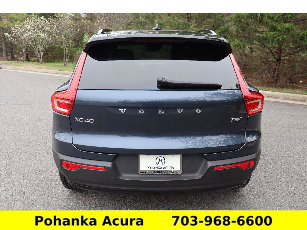 Used 2022 Volvo XC40 T5 R-Design w/ Advanced Package image 6