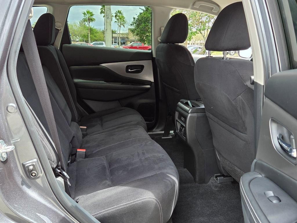 Used 2020 Nissan Murano SV image 18