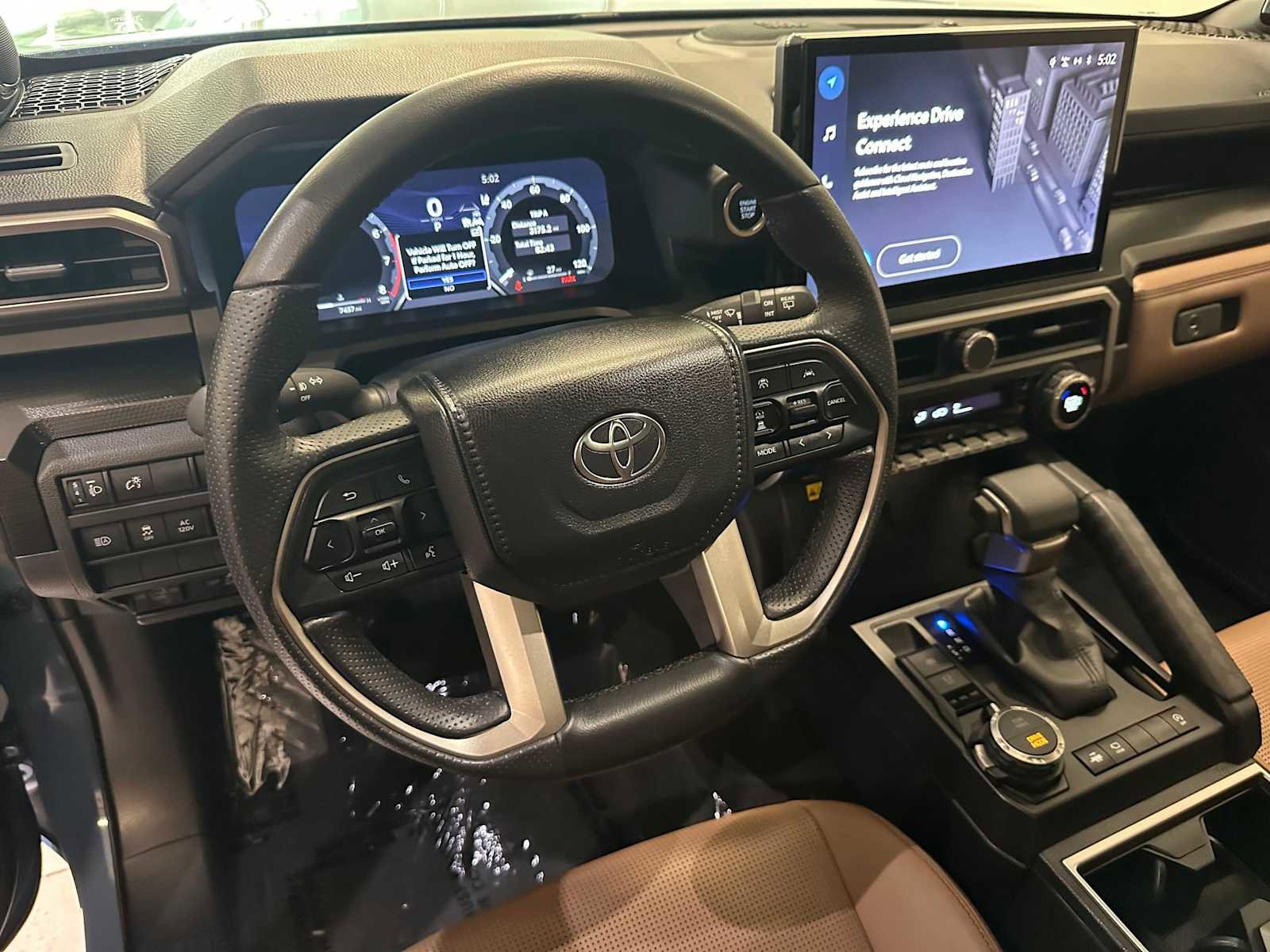 Certified 2025 Toyota 4Runner Limited AWD/4WD image 2