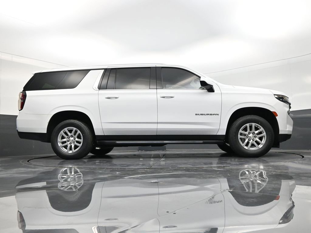 Used 2022 Chevrolet Suburban LS image 25