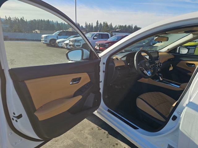 Used 2025 Nissan Sentra SV w/ SV Premium Package image 18