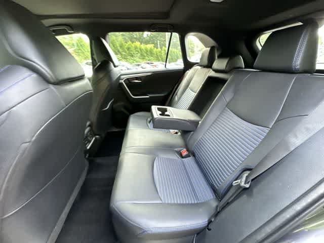 Used 2022 Toyota RAV4 XSE AWD/4WD image 18