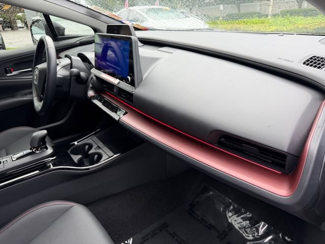 Used 2024 Toyota Prius Prime FWD image 18