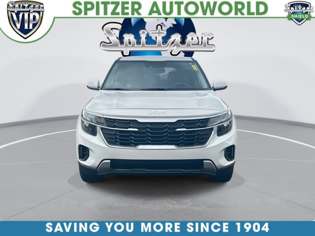 Used 2024 Kia Seltos LX AWD/4WD image 3