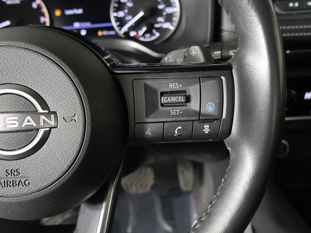 Used 2023 Nissan Rogue SV w/ SV Premium B Package image 39