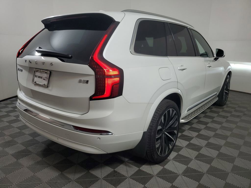 Certified 2025 Volvo XC90 B5 Core w/ Climate Package image 8