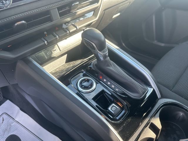 Used 2025 Chevrolet Colorado LT w/ Advanced Trailering Package AWD/4WD image 26