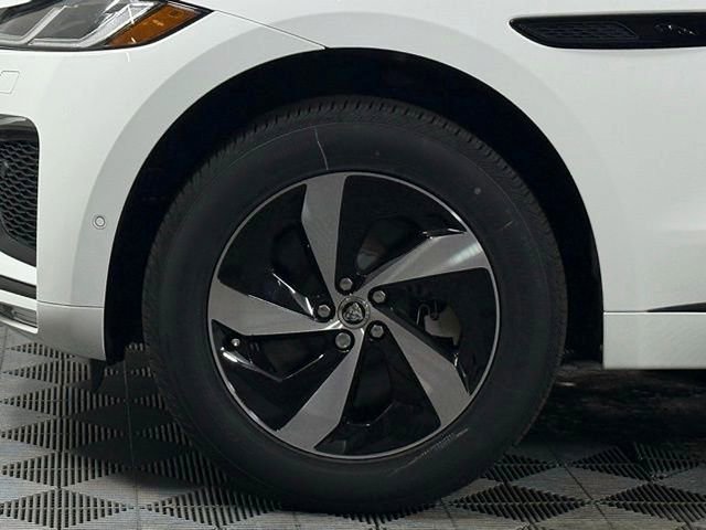 New 2026 Jaguar F-PACE R-Dynamic S image 14