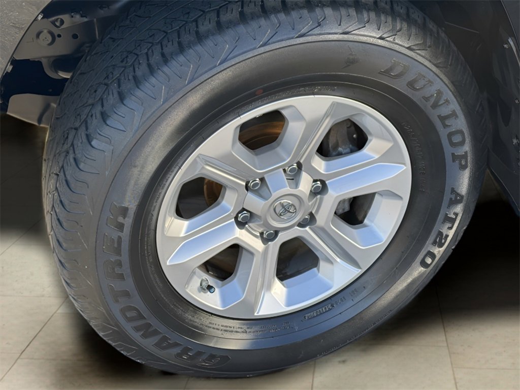 Used 2020 Toyota 4Runner SR5 image 12