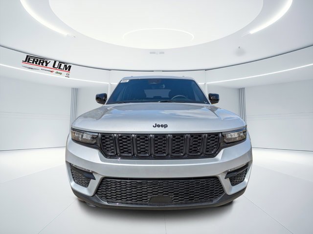 New 2025 Jeep Grand Cherokee Limited w/ Black Appearance Package image 8