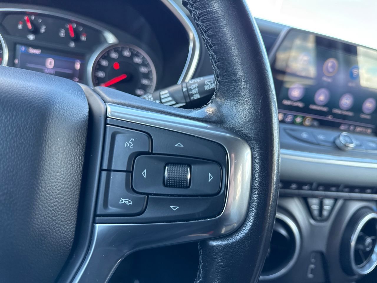 Used 2020 Chevrolet Blazer LT image 28