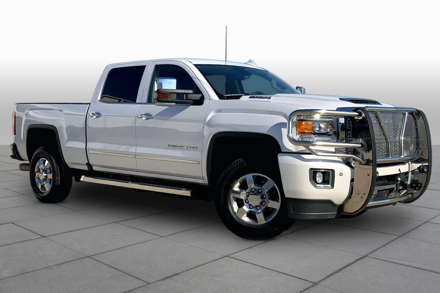 Used 2018 GMC Sierra 3500 Denali w/ Duramax Plus Package AWD/4WD image 3