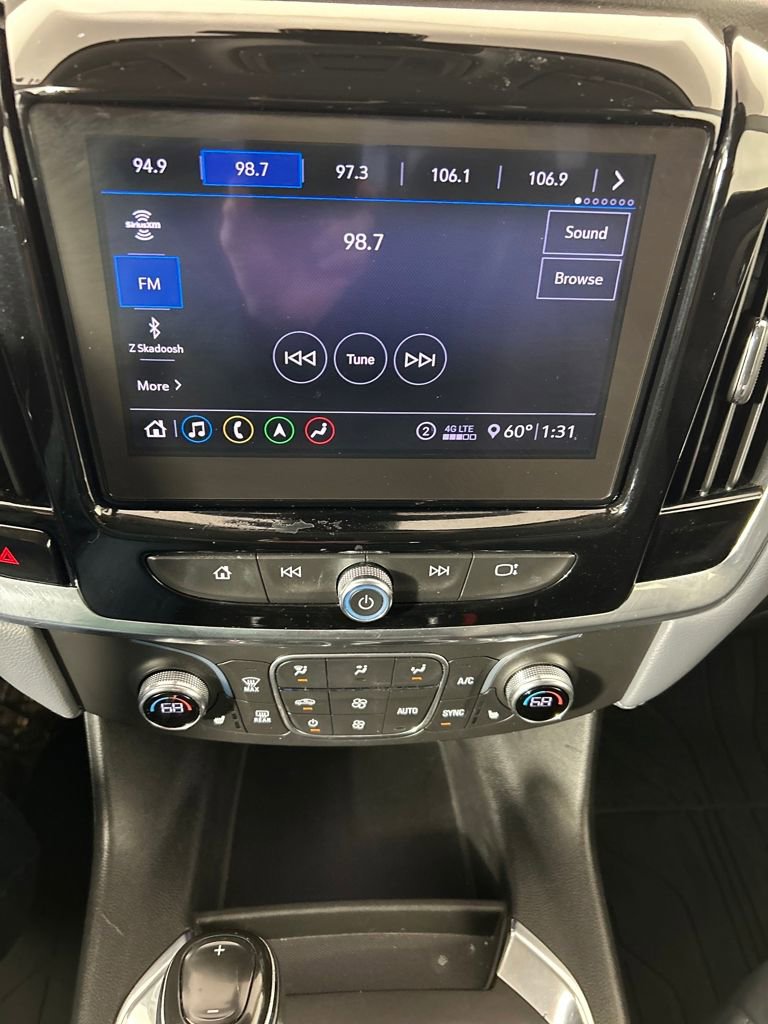 Used 2020 Chevrolet Traverse LT w/ LT Premium Package image 14