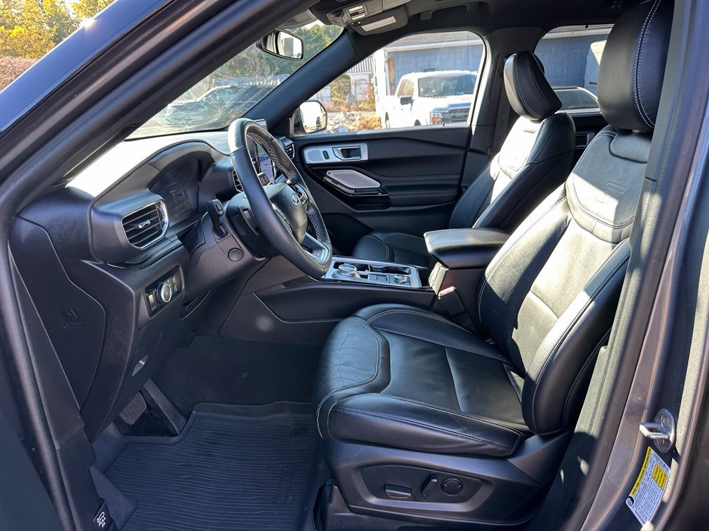 Used 2024 Ford Explorer ST w/ Equipment Group 401A AWD/4WD image 12