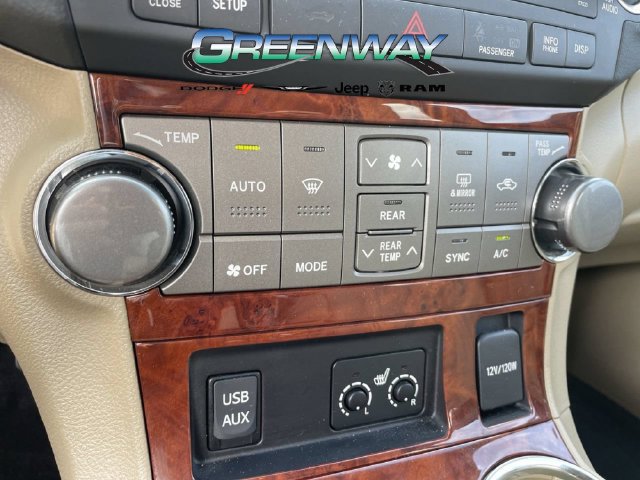 Used 2012 Toyota Highlander Limited w/ Tow Pkg FWD image 23