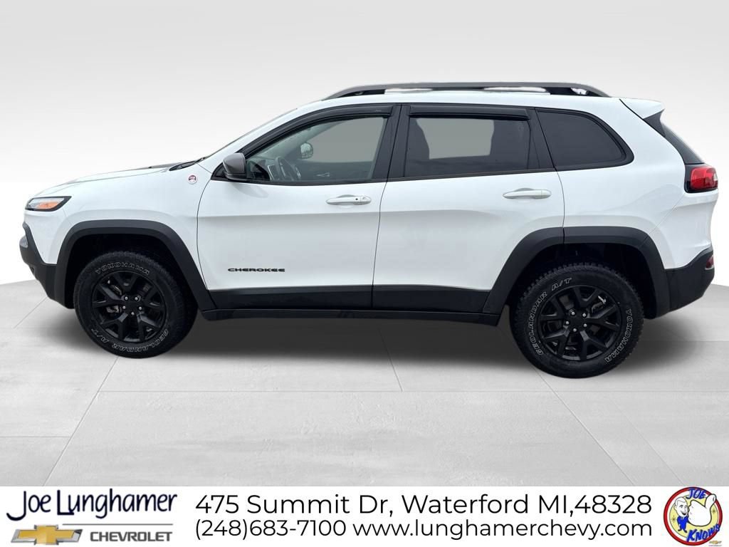 Used 2016 Jeep Cherokee Trailhawk w/ Comfort/Convenience Group AWD/4WD image 7