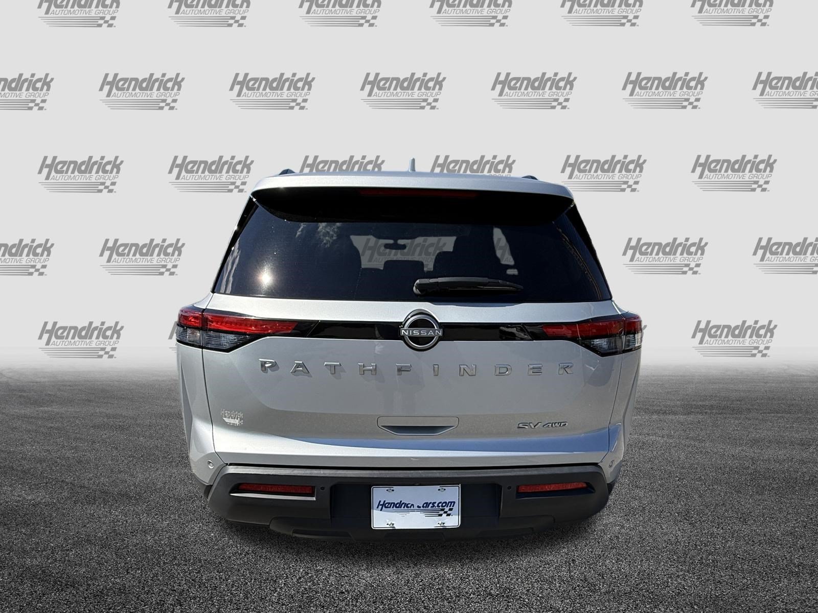Used 2024 Nissan Pathfinder SV AWD/4WD image 9