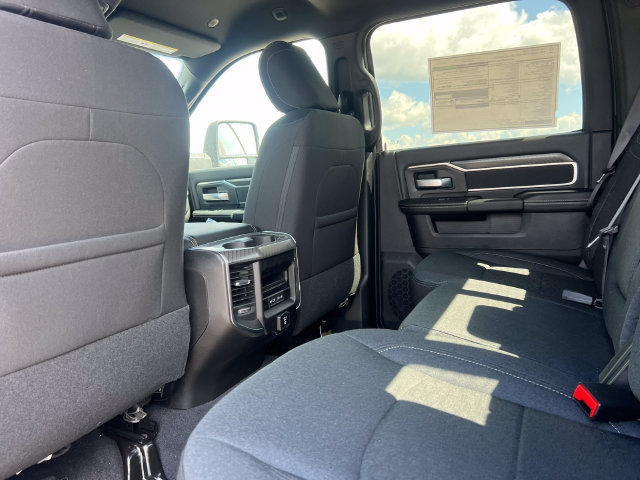 New 2027 RAM 3500 Big Horn AWD/4WD image 32