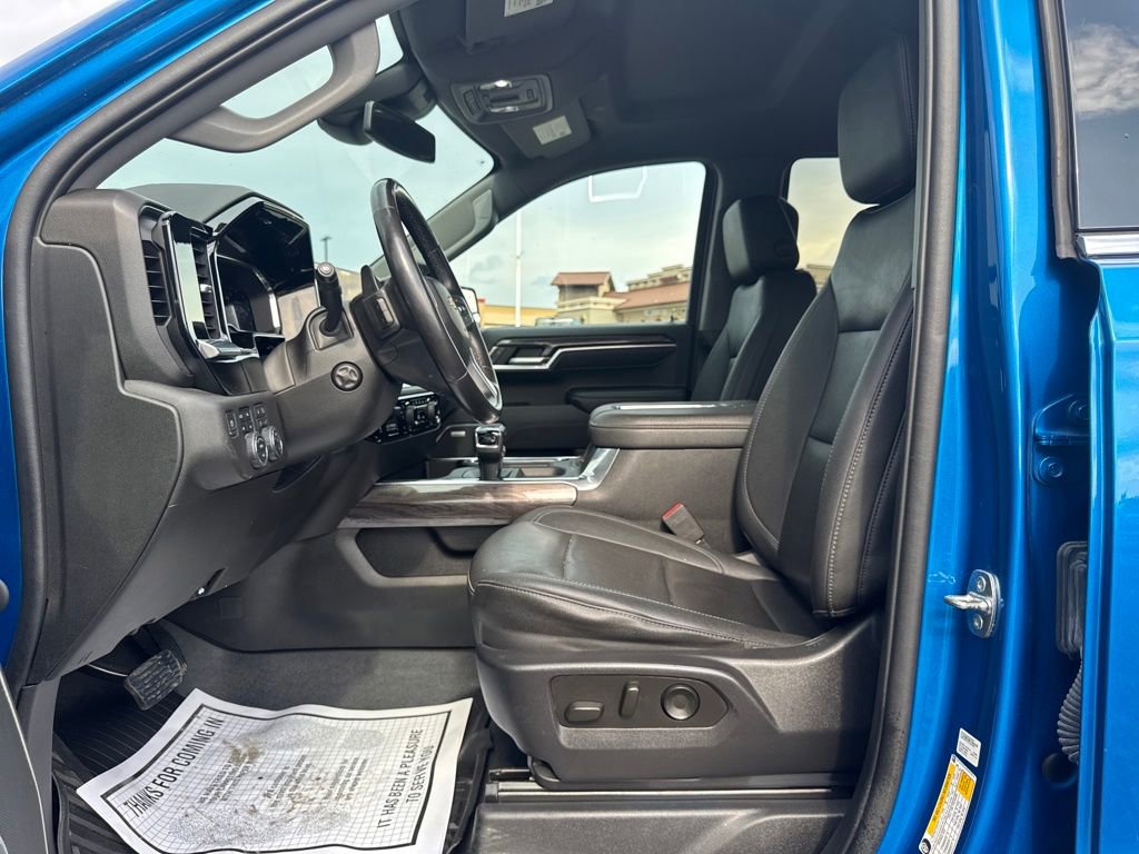 Used 2022 Chevrolet Silverado 1500 LTZ AWD/4WD image 31