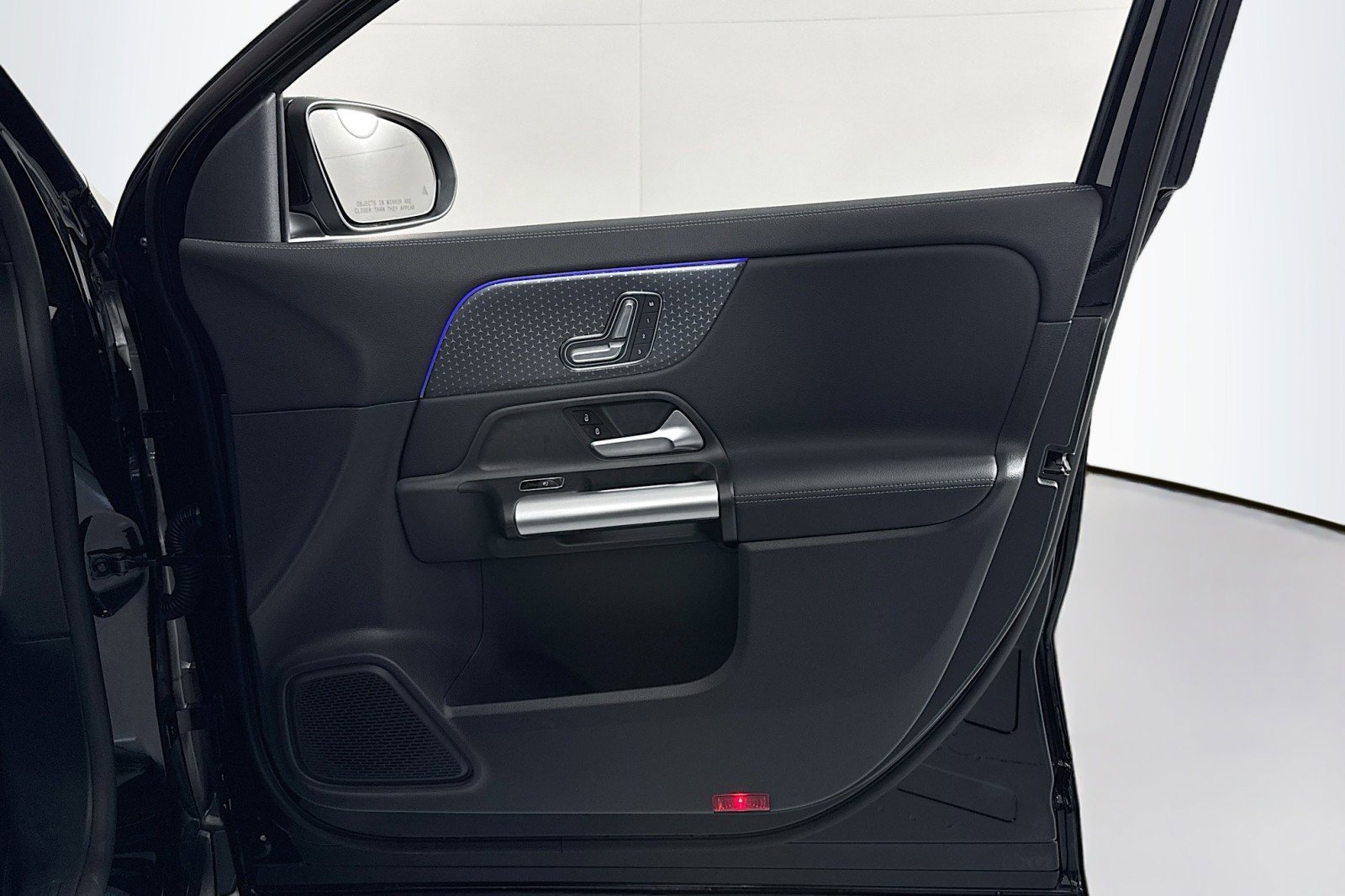 Certified 2025 Mercedes-Benz GLA 250 image 23