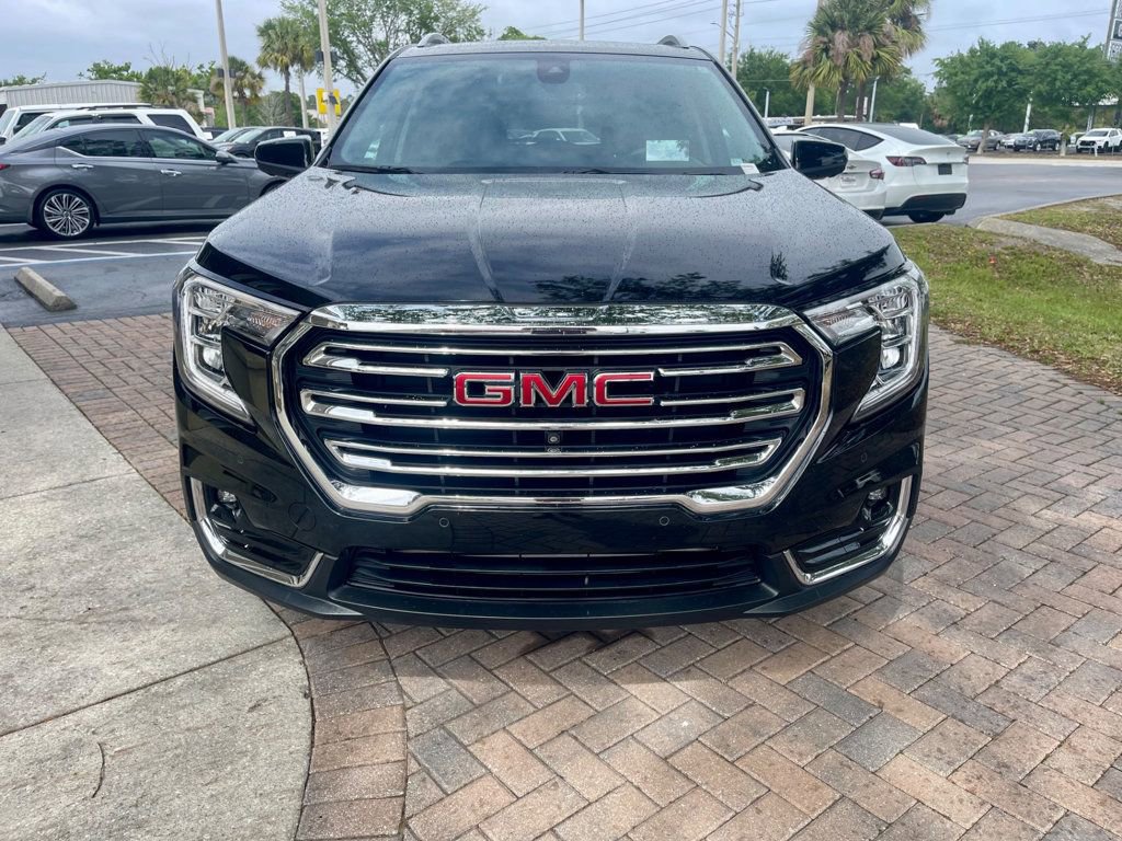 Used 2022 GMC Terrain SLT w/ Infotainment Package II image 9