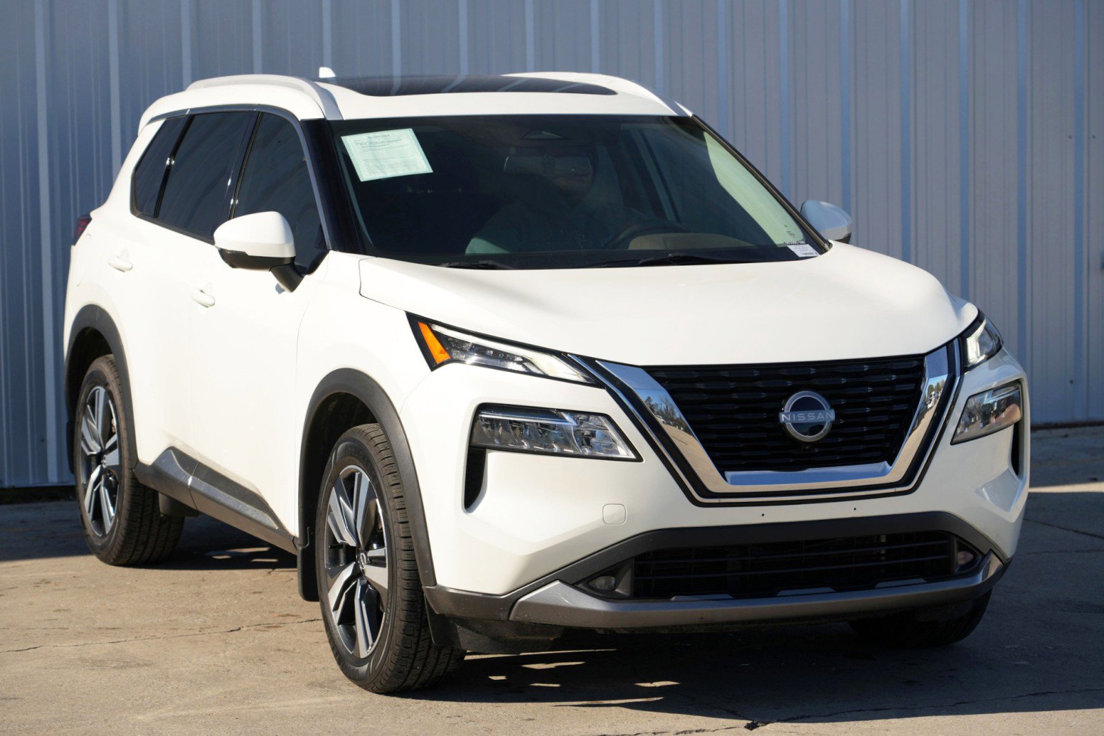 Used 2022 Nissan Rogue SL image 48