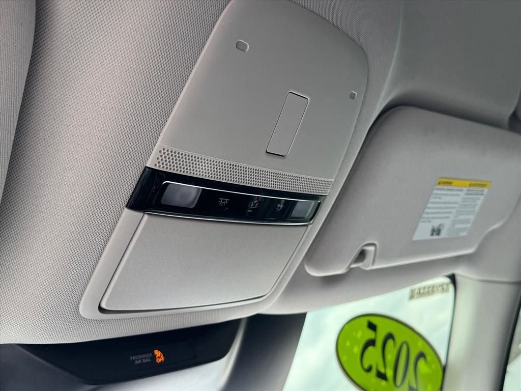 Used 2025 Nissan Murano SV FWD image 27