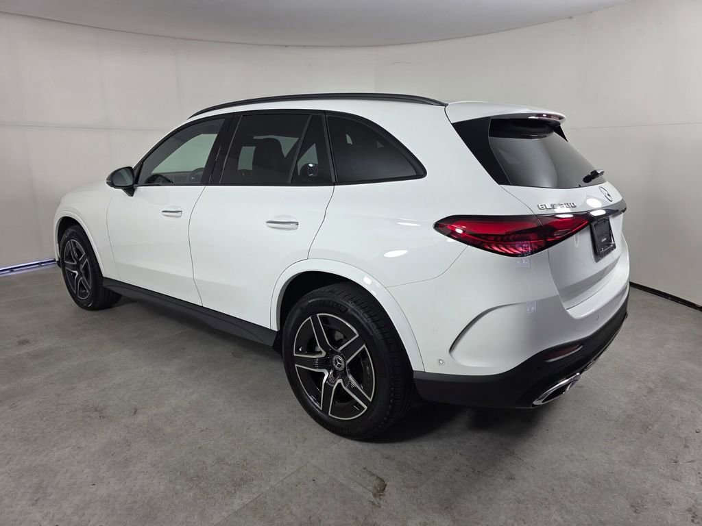 Certified 2025 Mercedes-Benz GLC 300 image 6