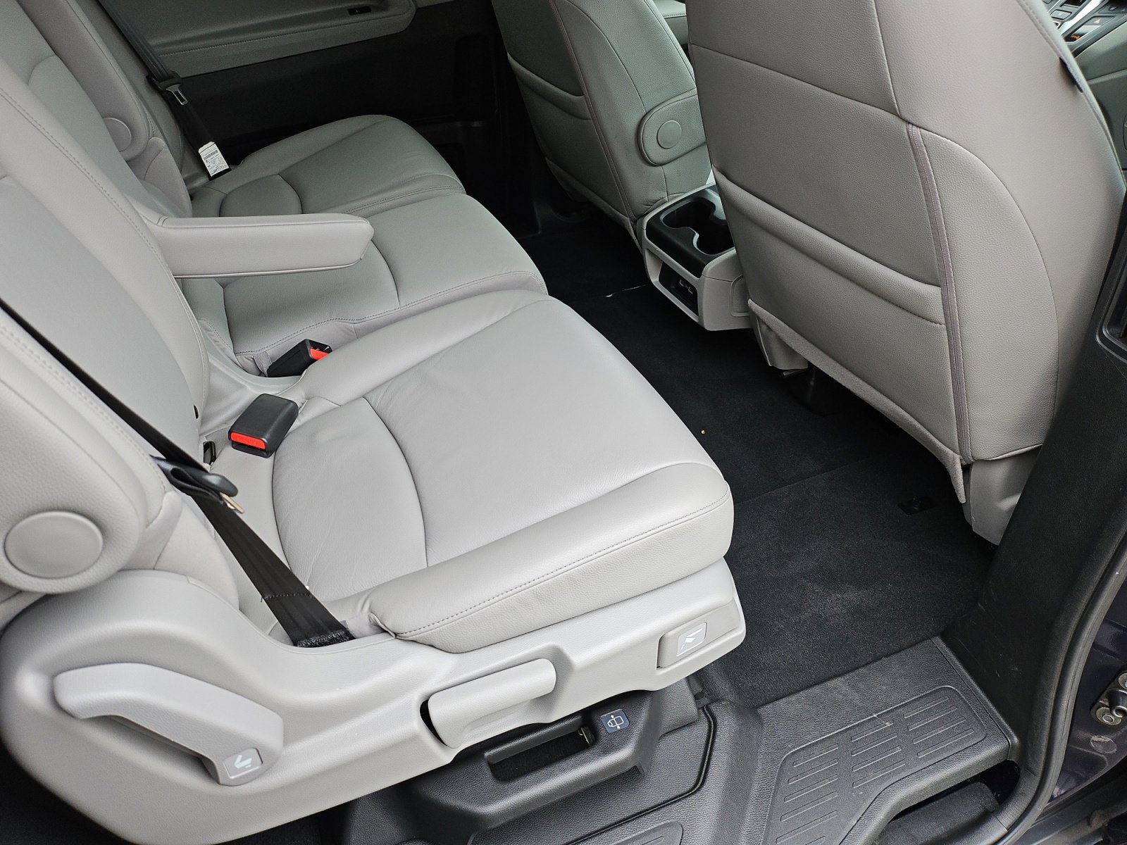 Used 2024 Honda Odyssey EX-L image 32