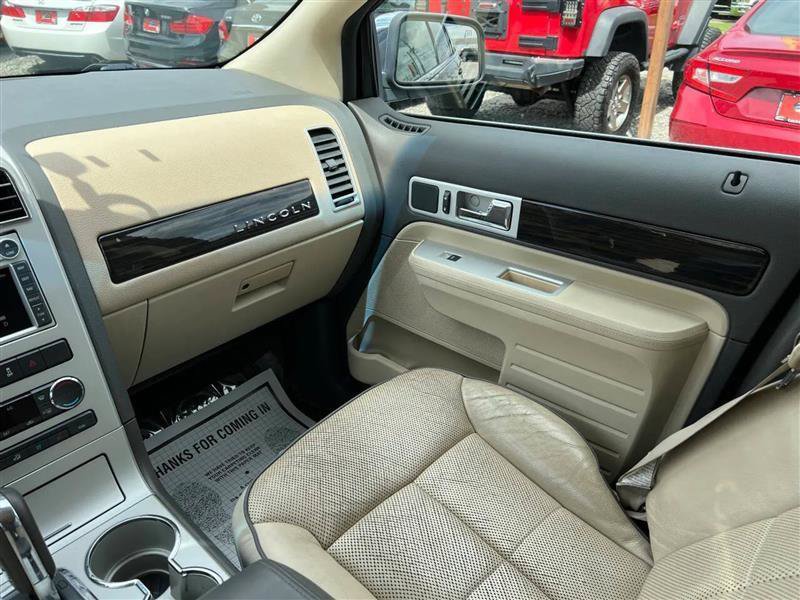 Used 2008 Lincoln MKX AWD image 19