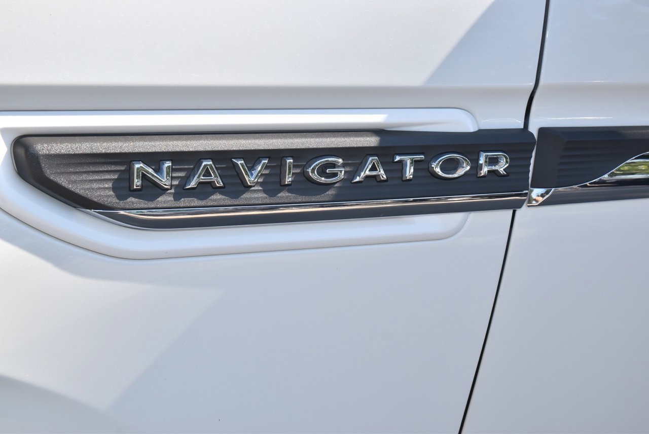 Used 2023 Lincoln Navigator 2WD image 42