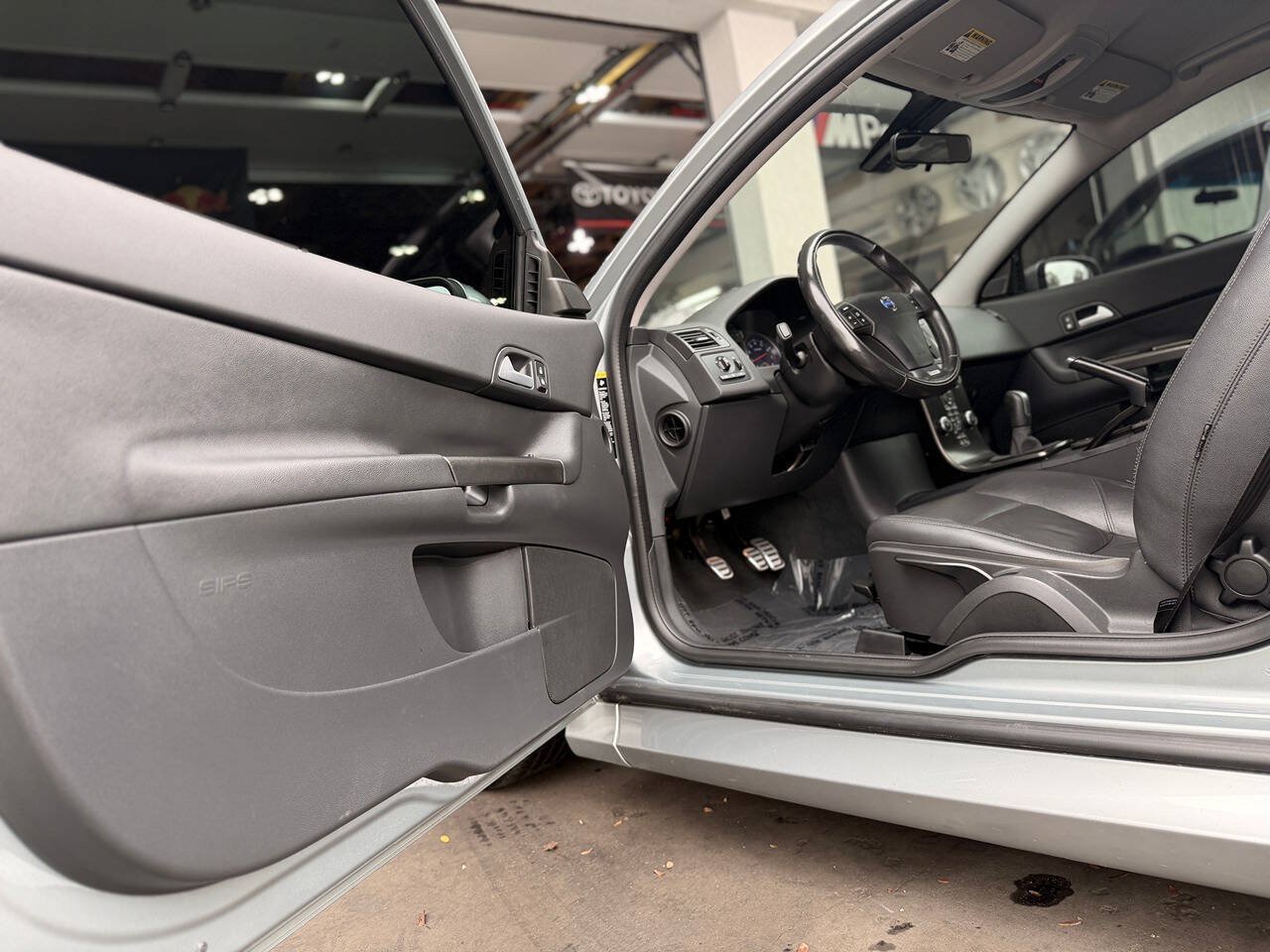 Used 2009 Volvo C30 T5 FWD image 5