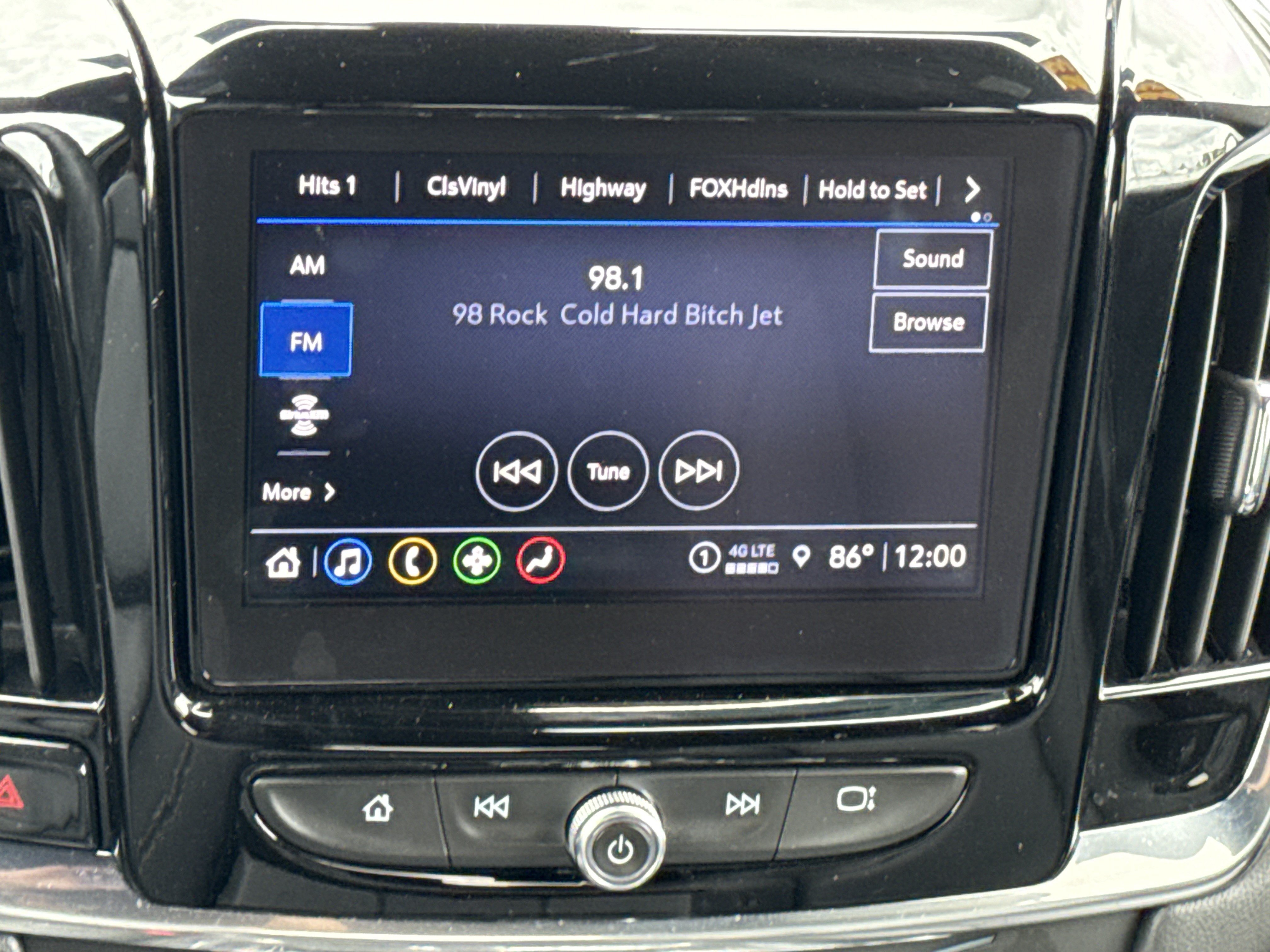 Used 2023 Chevrolet Traverse LT AWD/4WD image 23