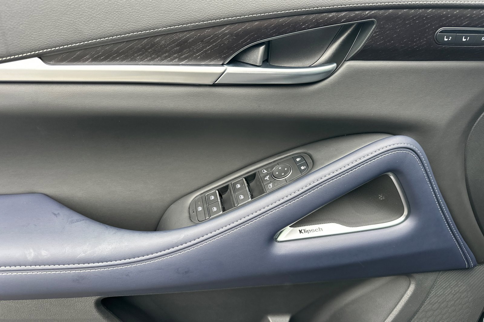 New 2026 INFINITI QX60 Sport w/ Dark Cargo Package image 10