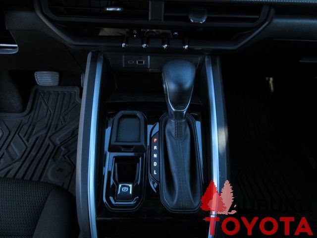 Used 2023 Chevrolet Colorado LT w/ LT Convenience Package image 17