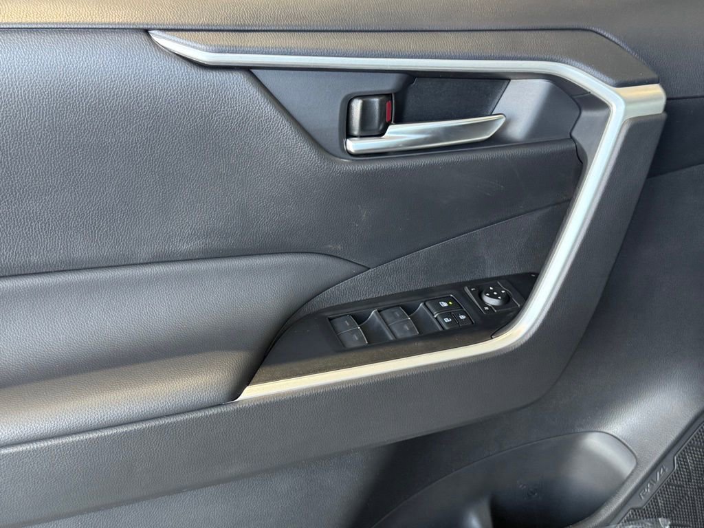 New 2025 Toyota RAV4 XLE image 15