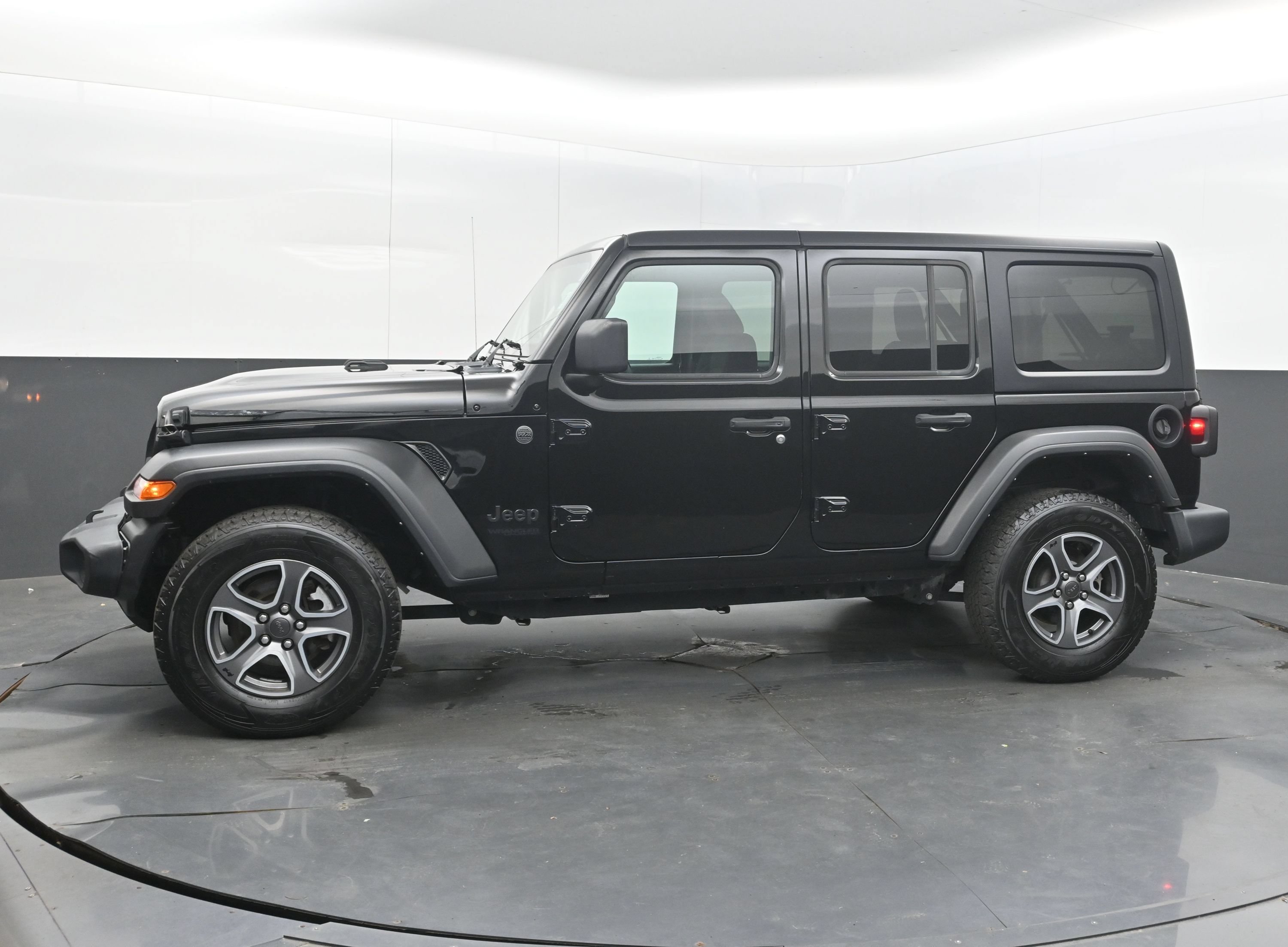 Used 2022 Jeep Wrangler Unlimited Sport AWD/4WD image 5