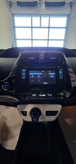 Used 2016 Toyota Prius Two image 17