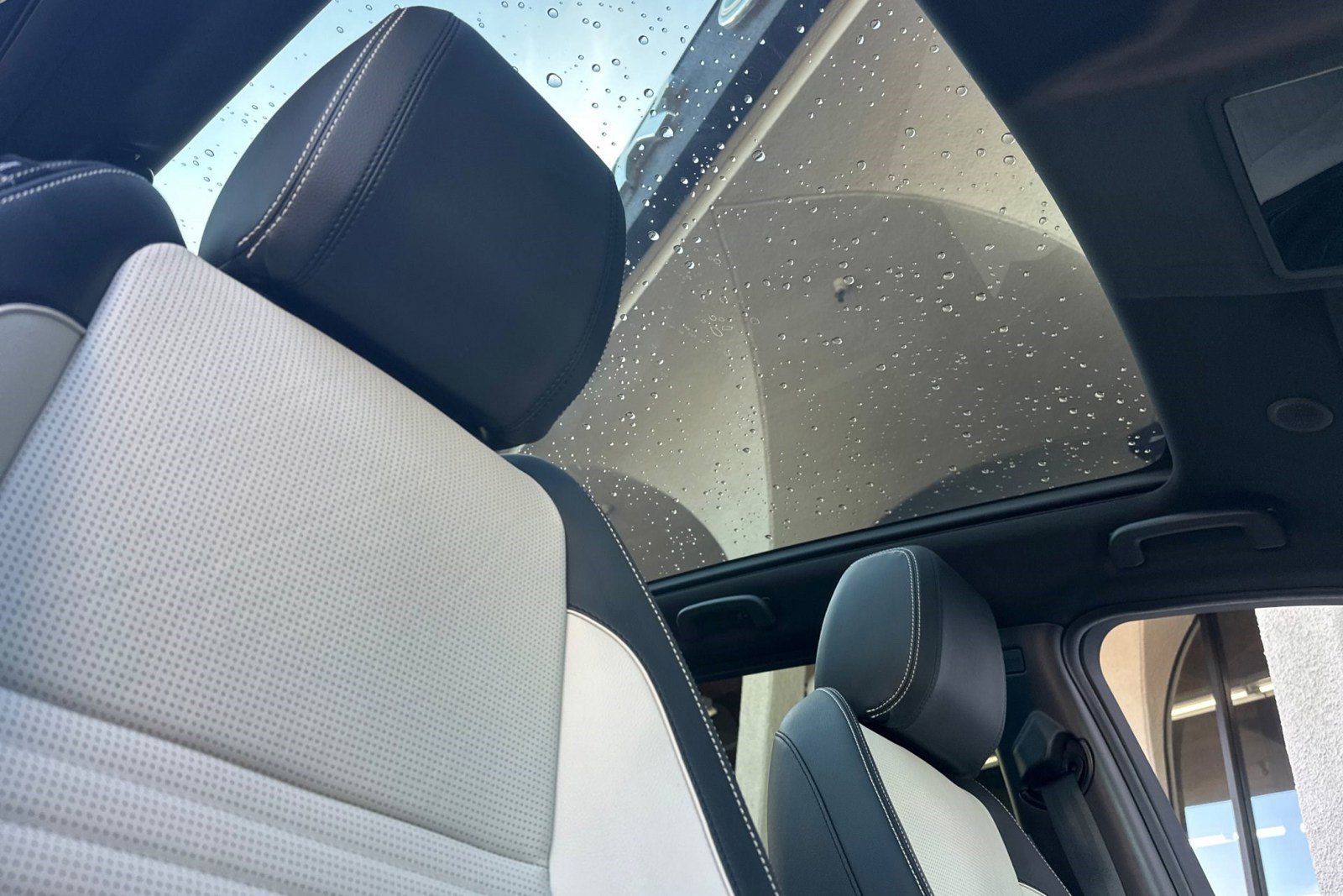 Certified 2025 Land Rover Discovery Sport Dynamic SE image 25