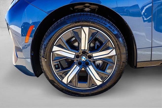 New 2026 BMW iX xDrive45 image 9