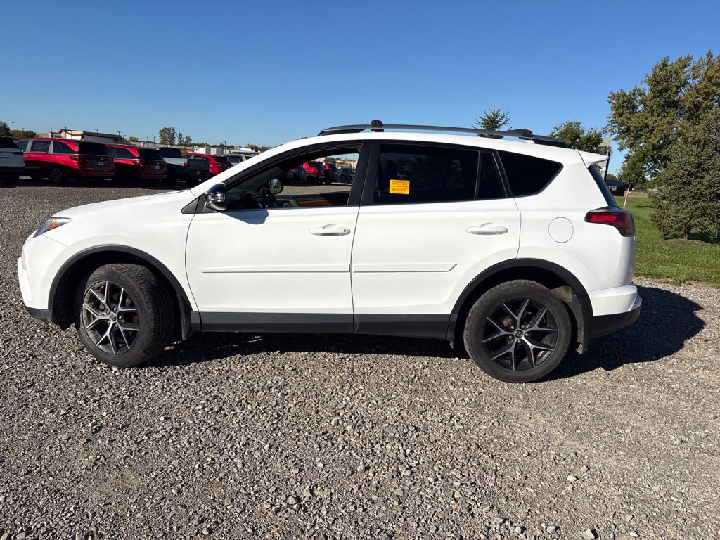 Used 2018 Toyota RAV4 SE w/ Power Extra Value Package AWD/4WD image 7