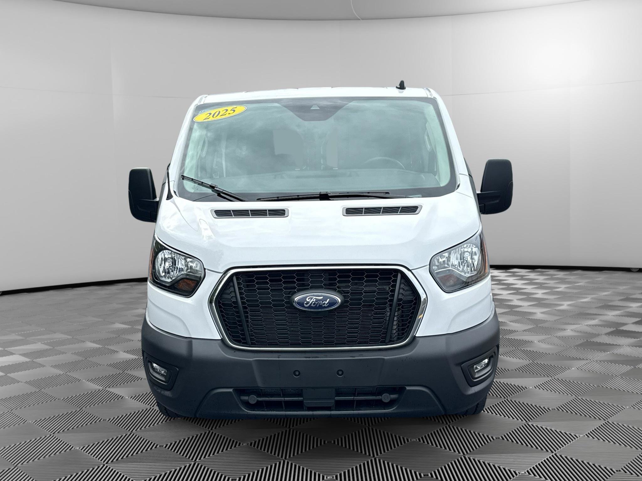 Used 2025 Ford Transit 250 Low Roof w/ Exterior Upgrade Package RWD image 2