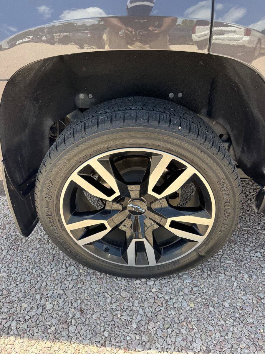 Used 2018 Chevrolet Tahoe Premier RWD image 22
